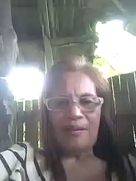 Snapshot of Petite_elise chatting on February 3, 2026, 4:10 am Petite elise online show from February 3, 2026, 4:10 am