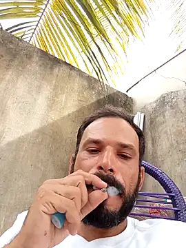 Snapshot of Dionaatanm chatting on December 15, 2025, 6:36 pm Dionaatanm online show from December 15, 2025, 6:36 pm