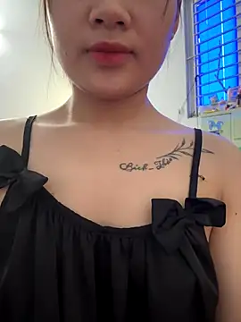 Snapshot of NinaBaby22 chatting on December 14, 2025, 7:03 am NinaBaby22 online show from December 14, 2025, 7:03 am