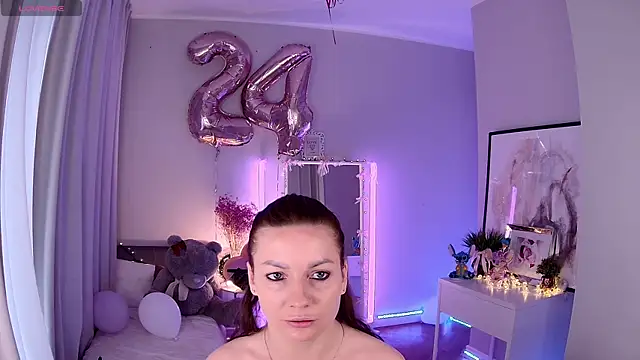 Snapshot of Ann_Me chatting on December 14, 2025, 7:14 am Ann Me online show from December 14, 2025, 7:14 am