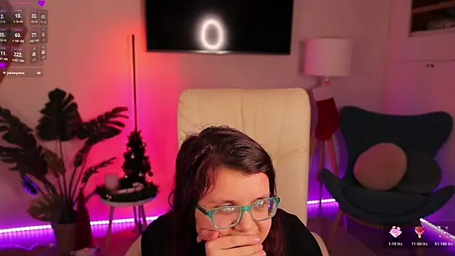 Snapshot of Ariell_Mini chatting on December 16, 2025, 6:50 am Ariell Mini online show from December 16, 2025, 6:50 am