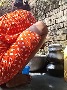 Snapshot of Sweet-rumi chatting on December 16, 2025, 6:39 am Sweet-rumi online show from December 16, 2025, 6:39 am