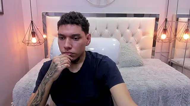 Snapshot of drake_miller7 chatting on December 14, 2025, 3:57 am drake miller7 online show from December 14, 2025, 3:57 am