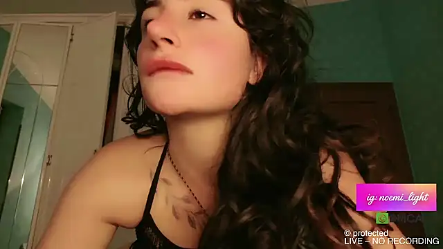 DeaAthena online show from June 1, 2026, 8:41 pm