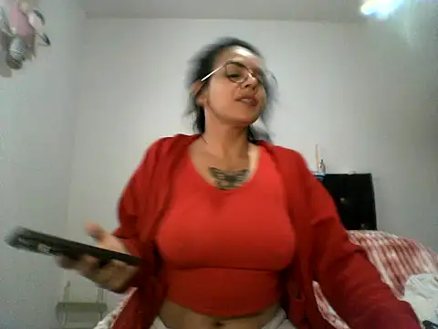 Snapshot of luluclark69 chatting on July 29, 2026, 4:50 pm luluclark69 online show from July 29, 2026, 4:50 pm