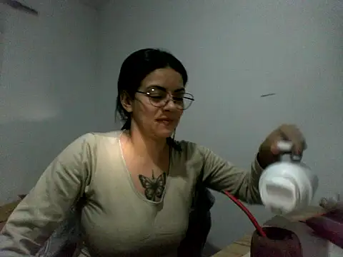 Snapshot of luluclark69 chatting on June 20, 2026, 11:10 pm luluclark69 online show from June 20, 2026, 11:10 pm