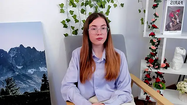 Snapshot of HalleyKeer chatting on December 15, 2025, 5:46 am HalleyKeer online show from December 15, 2025, 5:46 am