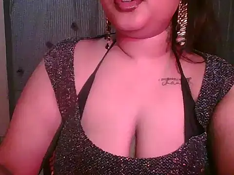 Snapshot of sonal-6 chatting on May 18, 2026, 4:01 pm sonal-6 online show from May 18, 2026, 4:01 pm