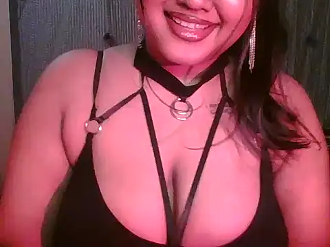 Snapshot of sonal-6 chatting on May 12, 2026, 8:37 pm sonal-6 online show from May 12, 2026, 8:37 pm