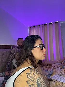 Snapshot of selenewinchester chatting on December 17, 2025, 2:22 pm selenewinchester online show from December 17, 2025, 2:22 pm