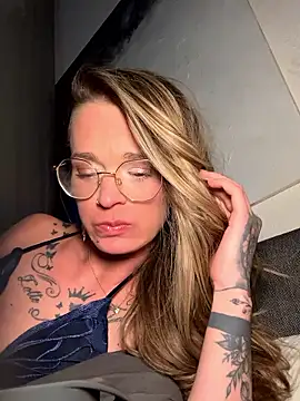 vinique99 online show from January 9, 2026, 1:23 am