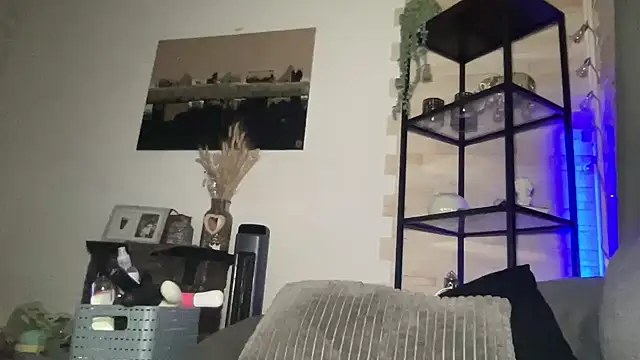 vinique99 online show from March 24, 2026, 7:25 pm