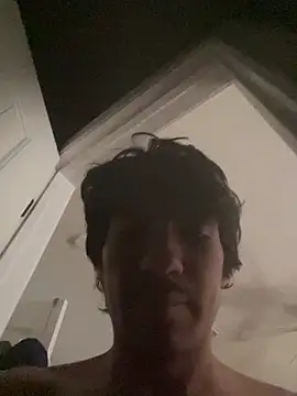 Snapshot of Kinggg_Angggel chatting on December 16, 2025, 6:34 pm Kinggg Angggel online show from December 16, 2025, 6:34 pm