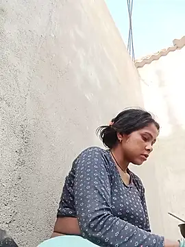 Shreya pandit online show from May 27, 2026, 1:04 am