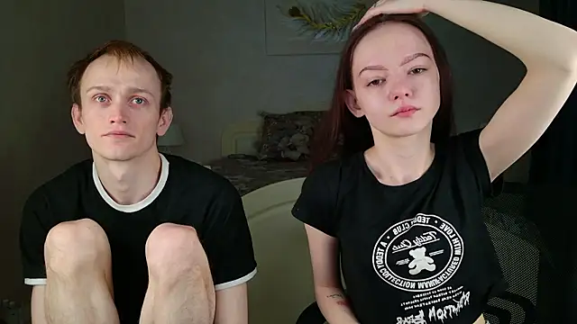 Snapshot of WeksaMur chatting on February 13, 2026, 8:42 pm WeksaMur online show from February 13, 2026, 8:42 pm