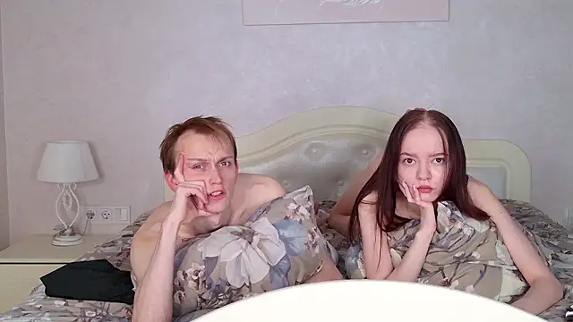 Snapshot of WeksaMur chatting on February 22, 2026, 7:04 pm WeksaMur online show from February 22, 2026, 7:04 pm