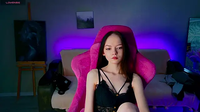 Snapshot of WeksaMur chatting on December 17, 2025, 11:15 am WeksaMur online show from December 17, 2025, 11:15 am