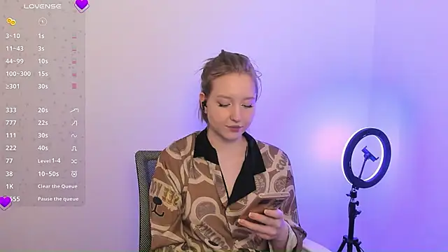 Stella MoonLight online show from February 24, 2026, 3:35 pm