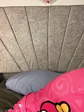 Snapshot of Val12777 chatting on March 10, 2026, 12:09 pm Val12777 online show from March 10, 2026, 12:09 pm