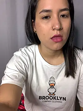 Snapshot of Val12777 chatting on February 4, 2026, 12:00 pm Val12777 online show from February 4, 2026, 12:00 pm