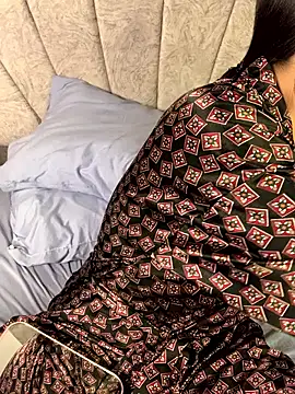 Snapshot of Val12777 chatting on March 12, 2026, 12:09 pm Val12777 online show from March 12, 2026, 12:09 pm