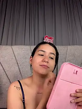 Snapshot of Val12777 chatting on February 23, 2026, 12:06 pm Val12777 online show from February 23, 2026, 12:06 pm