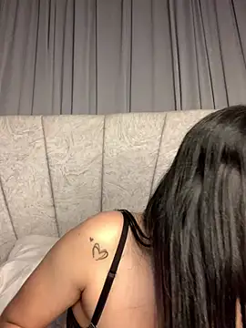 Snapshot of Val12777 chatting on February 12, 2026, 11:54 am Val12777 online show from February 12, 2026, 11:54 am