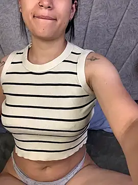 Snapshot of Val12777 chatting on March 24, 2026, 12:05 pm Val12777 online show from March 24, 2026, 12:05 pm