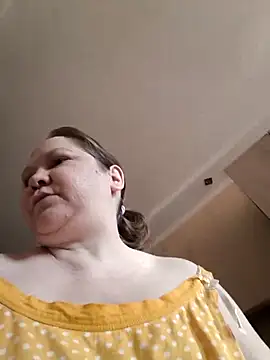 Snapshot of -Queen- chatting on February 23, 2026, 5:30 am -Queen- online show from February 23, 2026, 5:30 am