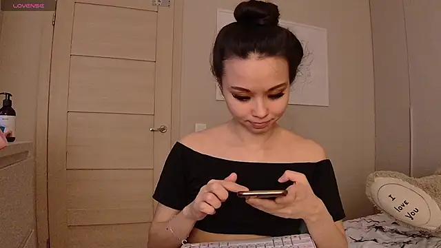 Snapshot of janeLoveSweetHeart chatting on March 9, 2026, 11:41 pm janeLoveSweetHeart online show from March 9, 2026, 11:41 pm