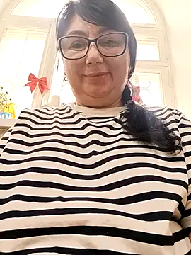 Snapshot of MariSwan222 chatting on May 21, 2026, 10:23 am MariSwan222 online show from May 21, 2026, 10:23 am