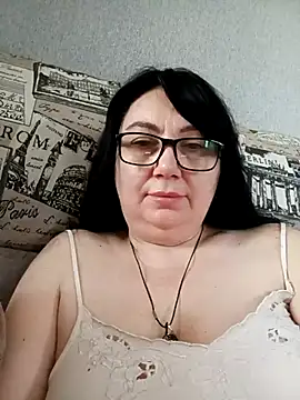 Snapshot of MariSwan222 chatting on May 17, 2026, 6:24 am MariSwan222 online show from May 17, 2026, 6:24 am
