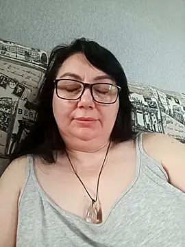 Snapshot of MariSwan222 chatting on May 18, 2026, 6:40 am MariSwan222 online show from May 18, 2026, 6:40 am