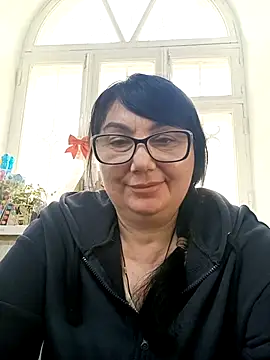 Snapshot of MariSwan222 chatting on May 19, 2026, 9:27 am MariSwan222 online show from May 19, 2026, 9:27 am
