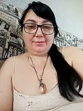 Snapshot of MariSwan222 chatting on May 5, 2026, 8:50 am MariSwan222 online show from May 5, 2026, 8:50 am