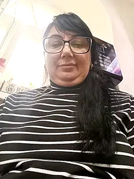 Snapshot of MariSwan222 chatting on April 1, 2026, 11:33 am MariSwan222 online show from April 1, 2026, 11:33 am