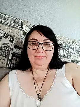 Snapshot of MariSwan222 chatting on May 29, 2026, 7:03 am MariSwan222 online show from May 29, 2026, 7:03 am