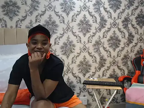 Snapshot of JANIELEE8x chatting on December 15, 2025, 2:34 pm JANIELEE8x online show from December 15, 2025, 2:34 pm