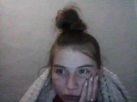 Snapshot of Karina-18 chatting on December 14, 2025, 10:48 pm Karina-18 online show from December 14, 2025, 10:48 pm