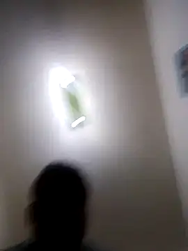 Snapshot of Camilooo123455 chatting on December 19, 2025, 1:31 am Camilooo123455 online show from December 19, 2025, 1:31 am