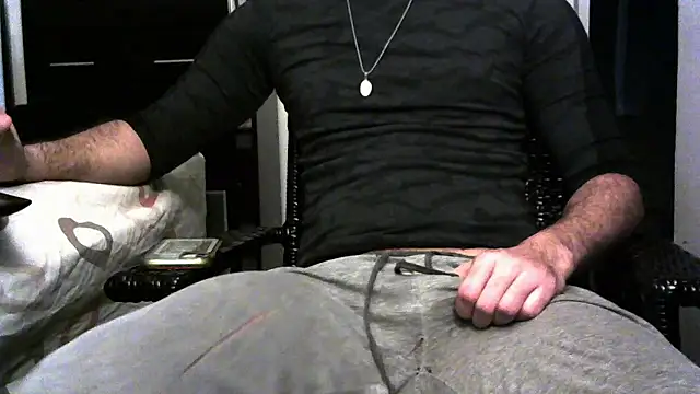 Snapshot of 3LEGSSS chatting on January 11, 2026, 5:20 pm 3LEGSSS online show from January 11, 2026, 5:20 pm