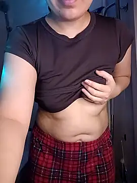 Emilyhomegirl1 online show from January 16, 2026, 2:54 pm