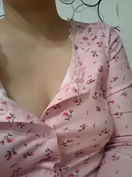 Emilyhomegirl1 online show from December 17, 2025, 10:31 am