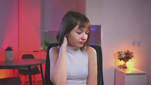 Leyla crsh online show from April 15, 2026, 6:30 am