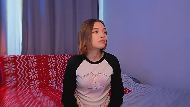 Snapshot of Leyla_crsh chatting on February 18, 2026, 6:11 am Leyla crsh online show from February 18, 2026, 6:11 am