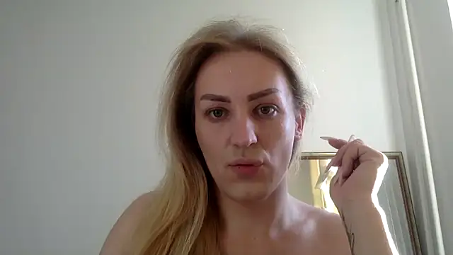 Snapshot of Mileriya chatting on December 16, 2025, 8:40 am Mileriya online show from December 16, 2025, 8:40 am