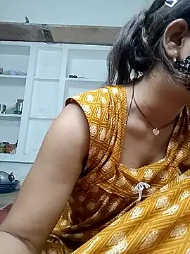 Snapshot of Cut_madhuri chatting on April 18, 2026, 5:54 am Cut madhuri online show from April 18, 2026, 5:54 am