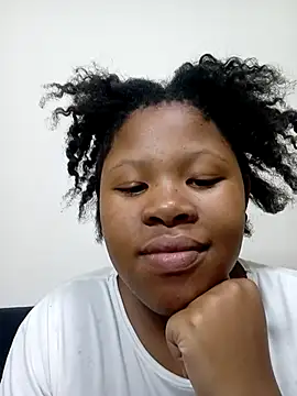 TemptingCloeXx online show from April 13, 2026, 9:41 pm