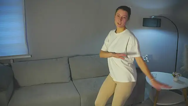 Snapshot of MarloAltig chatting on December 16, 2025, 3:22 am MarloAltig online show from December 16, 2025, 3:22 am