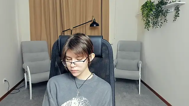 LeoneKonma online show from December 17, 2025, 9:03 am